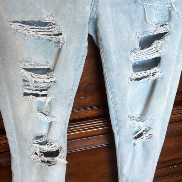 American Eagle super high rise jegging crop size 2. Very distressed. EUC - Picture 2 of 4